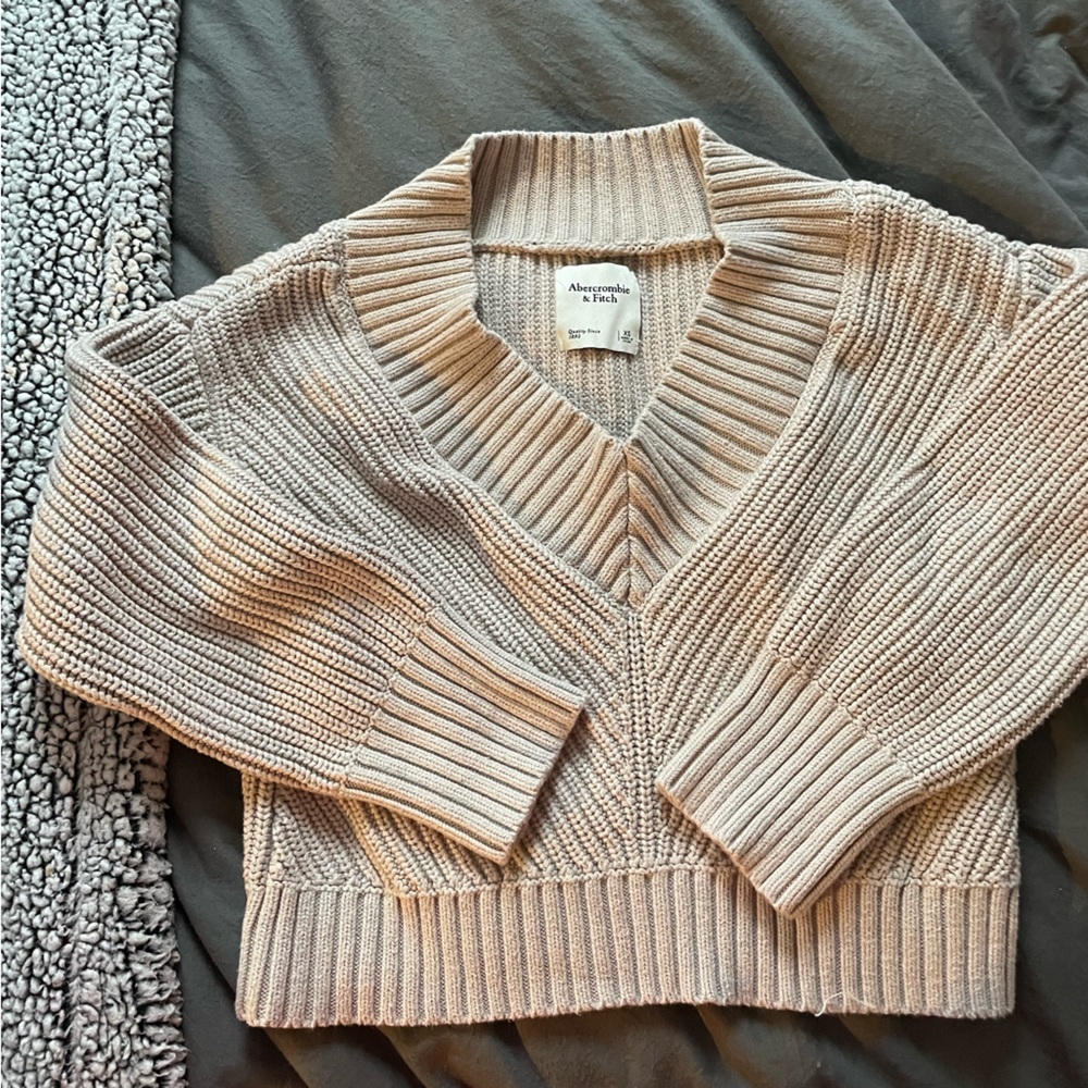 Abercrombie & Fitch Sweater